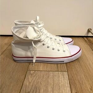 Men’s high top sneaker